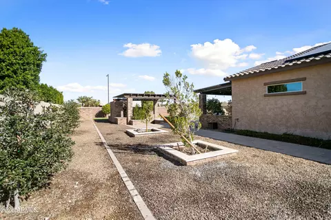 Exterior - 19686 W Mulberry Dr, Buckeye, AZ 85396 photo 18 of 20
