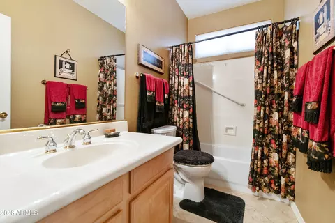 Bath - 4100 E Strawberry Dr, Gilbert, AZ 85298 photo 4 of 7