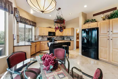 Kitchen - 4100 E Strawberry Dr, Gilbert, AZ 85298 photo 2 of 4
