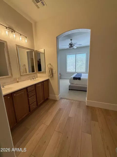 Bath - 7445 Eagle Crest Dr #1119, Mesa, AZ 85207 photo 1 of 2