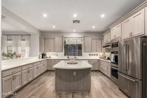 3422 E Pyrenees Pass, Phoenix, AZ 85018 photo 14