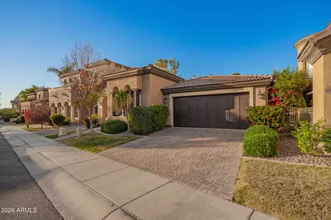 3422 E Pyrenees Pass, Phoenix, AZ 85018 photo 2