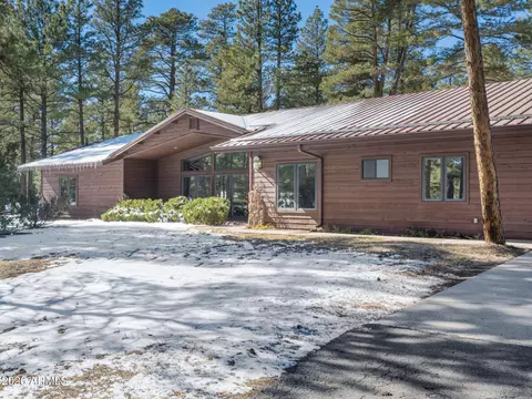 7950 Koch Field Rd, Flagstaff, AZ 86004