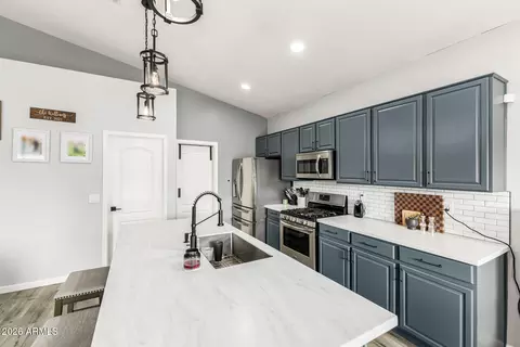 Kitchen - 4583 E Olive Ct, Gilbert, AZ 85234 photo 2 of 4