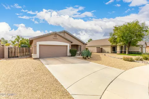 Exterior - 4583 E Olive Ct, Gilbert, AZ 85234 photo 4 of 14