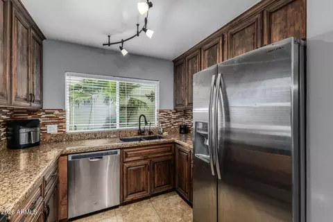 Kitchen - 4925 W Evans Dr, Glendale, AZ 85306 photo 3 of 3