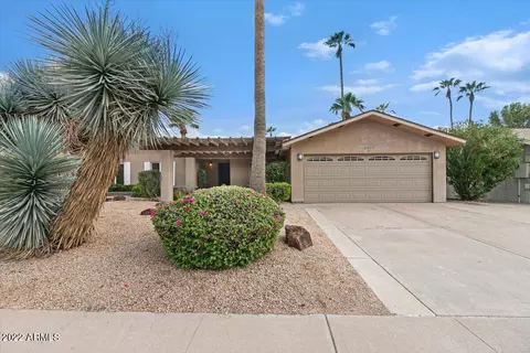 8825 E Kalil Dr, Scottsdale, AZ 85260