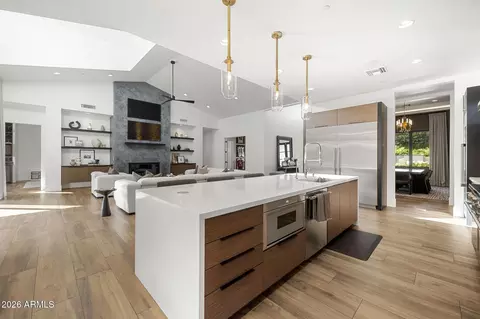7251 E Vista Dr, Scottsdale, AZ 85250