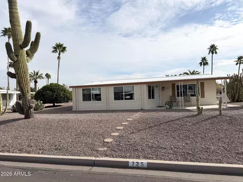 735 S Park View Cir, Mesa, AZ 85208