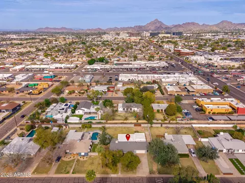 View/Area - 2320 E Fairmount Ave, Phoenix, AZ 85016 photo 7 of 10