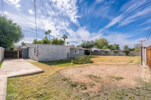 Exterior - 2320 E Fairmount Ave, Phoenix, AZ 85016 photo 8 of 9