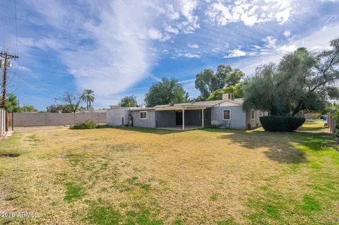 Exterior - 2320 E Fairmount Ave, Phoenix, AZ 85016 photo 6 of 9