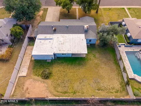 View/Area - 2320 E Fairmount Ave, Phoenix, AZ 85016 photo 4 of 10