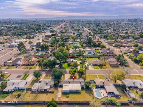 View/Area - 2320 E Fairmount Ave, Phoenix, AZ 85016 photo 9 of 10