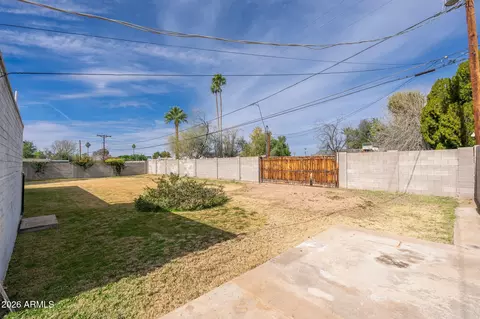 Exterior - 2320 E Fairmount Ave, Phoenix, AZ 85016 photo 9 of 9