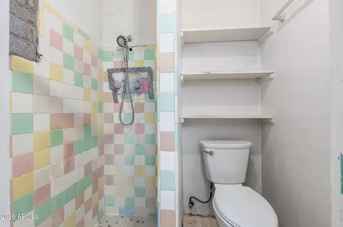 Bath - 2320 E Fairmount Ave, Phoenix, AZ 85016 photo 4 of 4