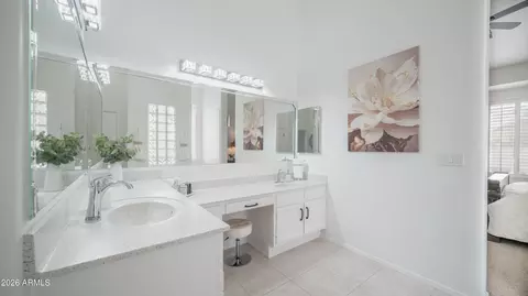Bath - 7910 E Snowdon Cir, Mesa, AZ 85207 photo 2 of 6