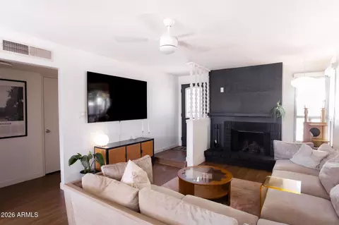 Living - 5324 N 3rd Ave, Phoenix, AZ 85013 photo 1 of 4