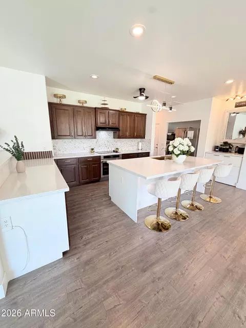 Kitchen - 1507 E Apollo Rd, Phoenix, AZ 85042 photo 2 of 2