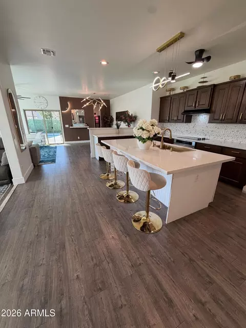1507 E Apollo Rd, Phoenix, AZ 85042