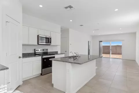 1326 W Shannon Way, Coolidge, AZ 85128