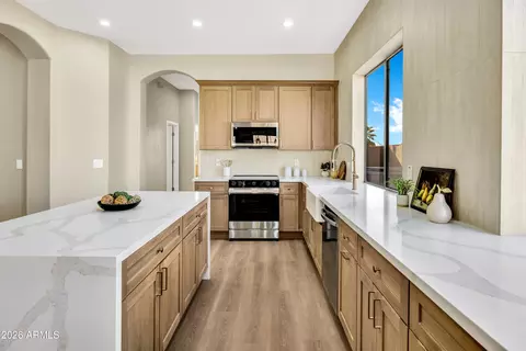 Kitchen - 7860 E Peralta Ave, Mesa, AZ 85212 photo 5 of 9