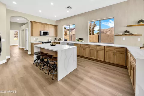 Kitchen - 7860 E Peralta Ave, Mesa, AZ 85212 photo 3 of 9