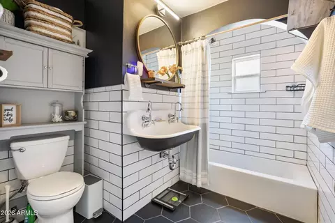 Bath - 1840 E Culver St, Phoenix, AZ 85006 photo 1 of 1