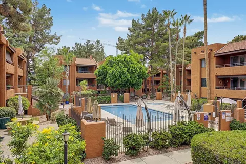 4704 E Paradise Village Pkwy N #226, Phoenix, AZ 85032