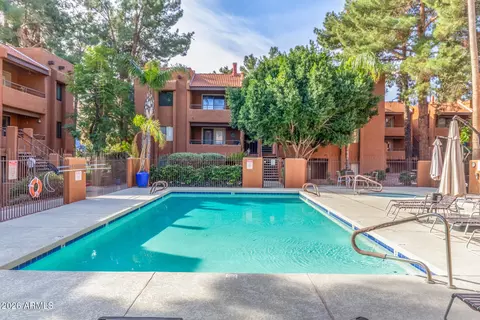 4704 E Paradise Village Pkwy #226, Phoenix, AZ 85032