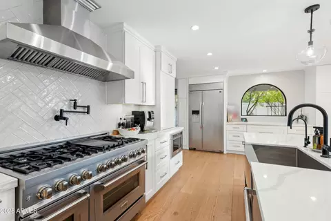 Kitchen - 8001 N 3rd Pl, Phoenix, AZ 85020 photo 4 of 4