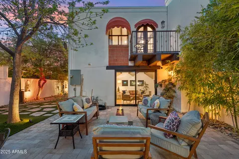 Exterior - 8001 N 3rd Pl, Phoenix, AZ 85020 photo 6 of 9