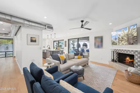 Living - 8001 N 3rd Pl, Phoenix, AZ 85020 photo 1 of 5