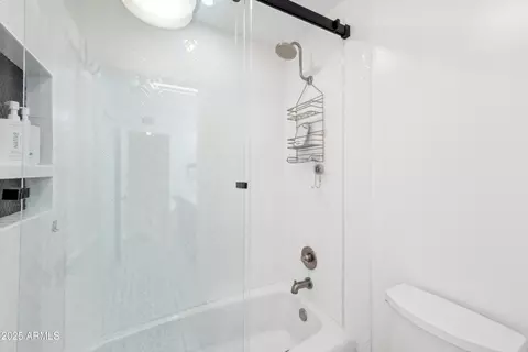 Bath - 8001 N 3rd Pl, Phoenix, AZ 85020 photo 5 of 5