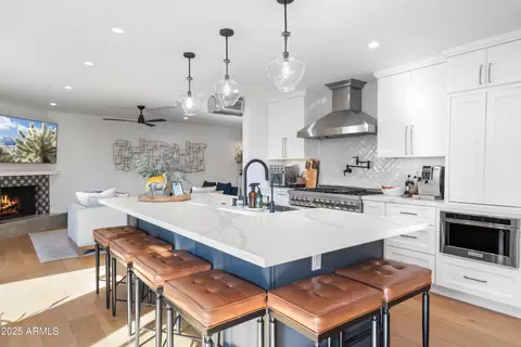 Kitchen - 8001 N 3rd Pl, Phoenix, AZ 85020 photo 2 of 4