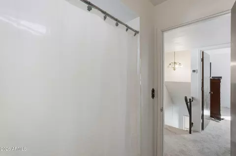 Bath - 744 E North Ln #2, Phoenix, AZ 85020 photo 2 of 2