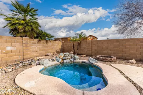 Exterior - 2397 S Granite St, Gilbert, AZ 85295 photo 11 of 12