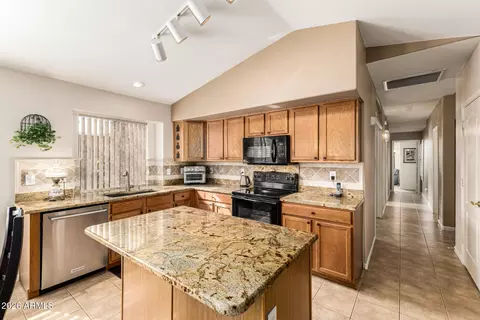 Kitchen - 2397 S Granite St, Gilbert, AZ 85295 photo 2 of 4