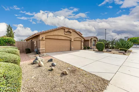 Exterior - 2397 S Granite St, Gilbert, AZ 85295 photo 4 of 12