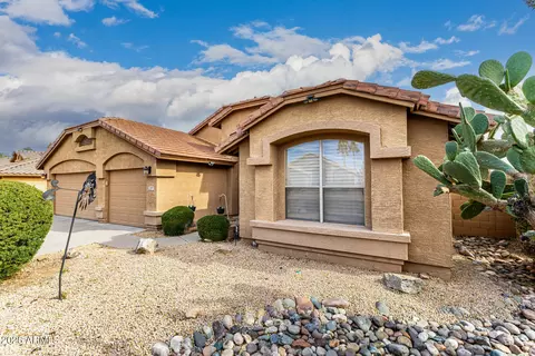 Exterior - 2397 S Granite St, Gilbert, AZ 85295 photo 3 of 12