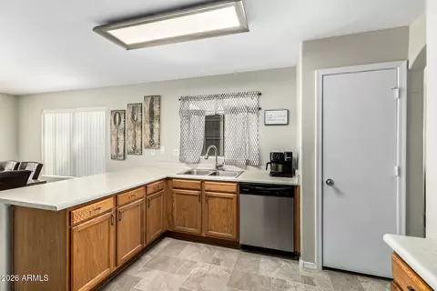 Kitchen - 2207 E 39th Ave, Apache Junction, AZ 85119 photo 2 of 4