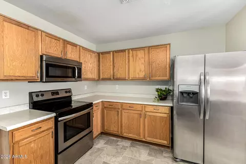Kitchen - 2207 E 39th Ave, Apache Junction, AZ 85119 photo 3 of 4