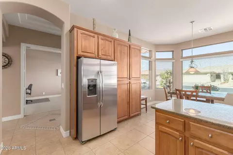 Kitchen - 10853 E Olla Ave, Mesa, AZ 85212 photo 2 of 4