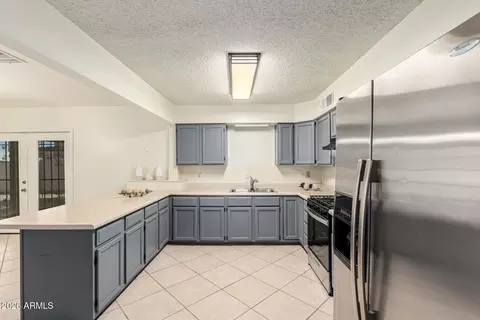 Kitchen - 1136 E Caldwell St, Phoenix, AZ 85042 photo 2 of 3