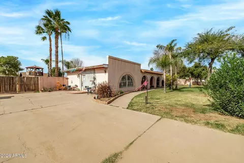 848 S 131st St, Gilbert, AZ 85233