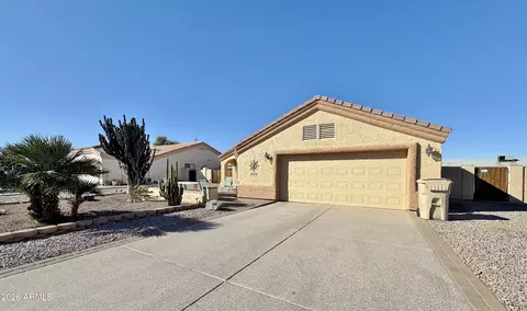 15774 S Saxon Rd, Arizona City, AZ 85123
