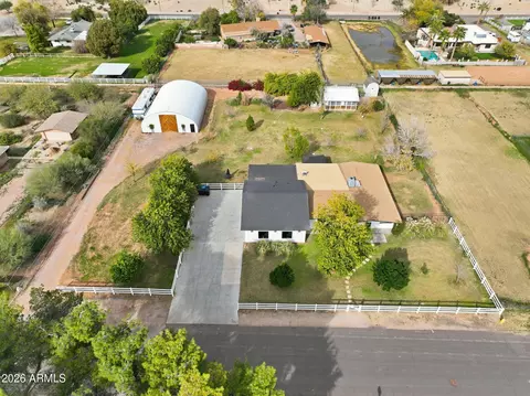 2858 E Redfield Rd, Gilbert, AZ 85234
