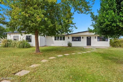Exterior - 2858 E Redfield Rd, Gilbert, AZ 85234 photo 2 of 11