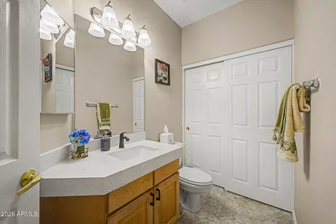 Bath - 755 E Orchid Ln, Gilbert, AZ 85296 photo 2 of 3