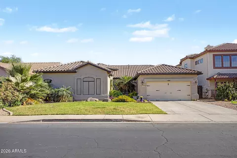 Exterior - 755 E Orchid Ln, Gilbert, AZ 85296 photo 2 of 9